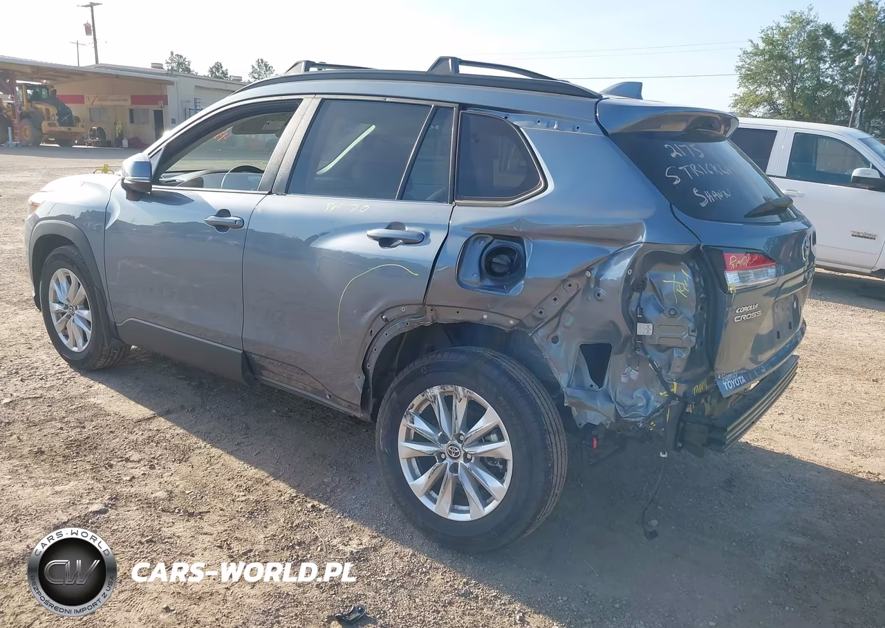2024 Toyota Corolla Cross Le VIN:7MUCAAAG7RV113083 - 3