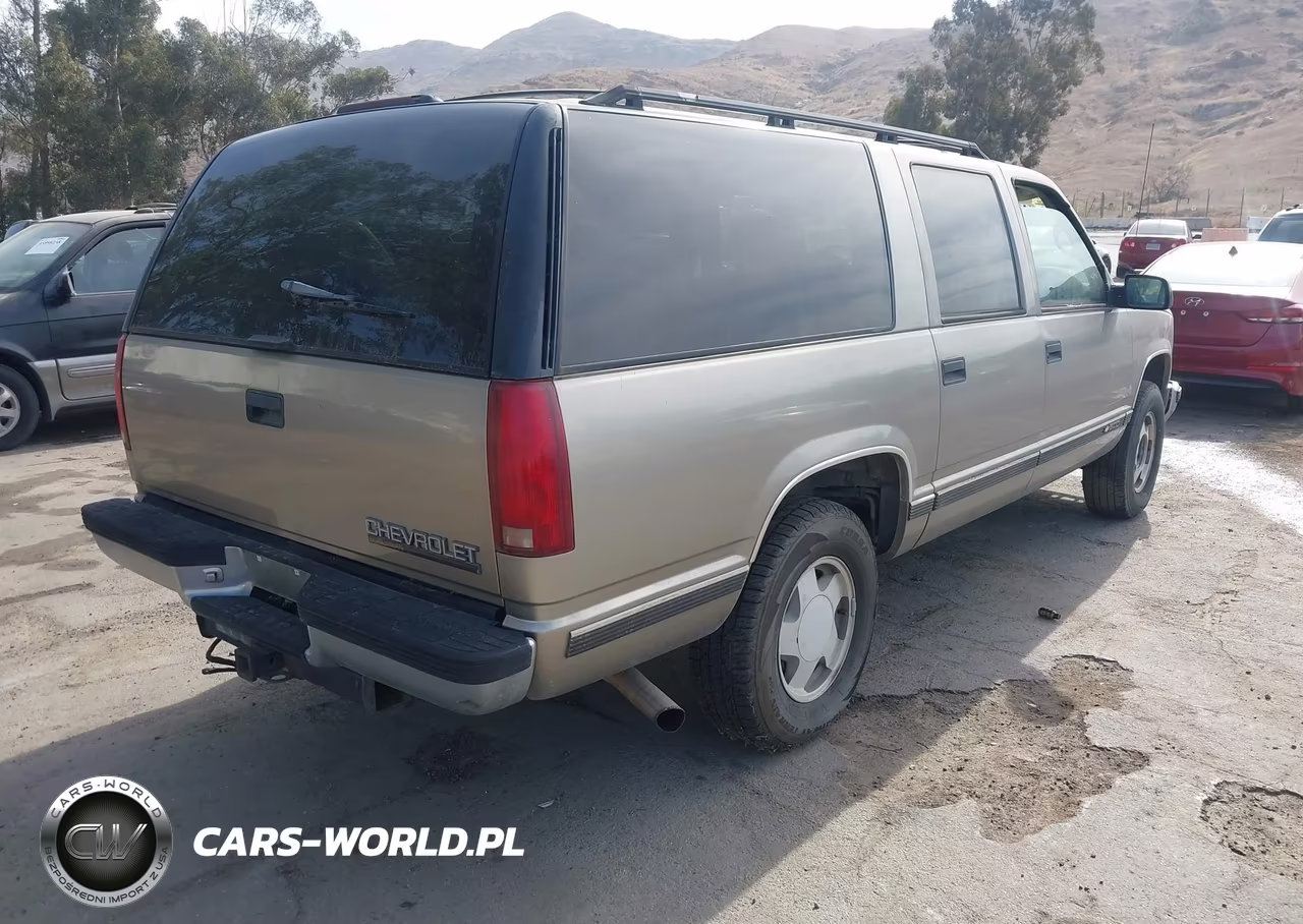 1998 Chevrolet Suburban 1500 VIN:1GNFK16R9WJ332061 - 4