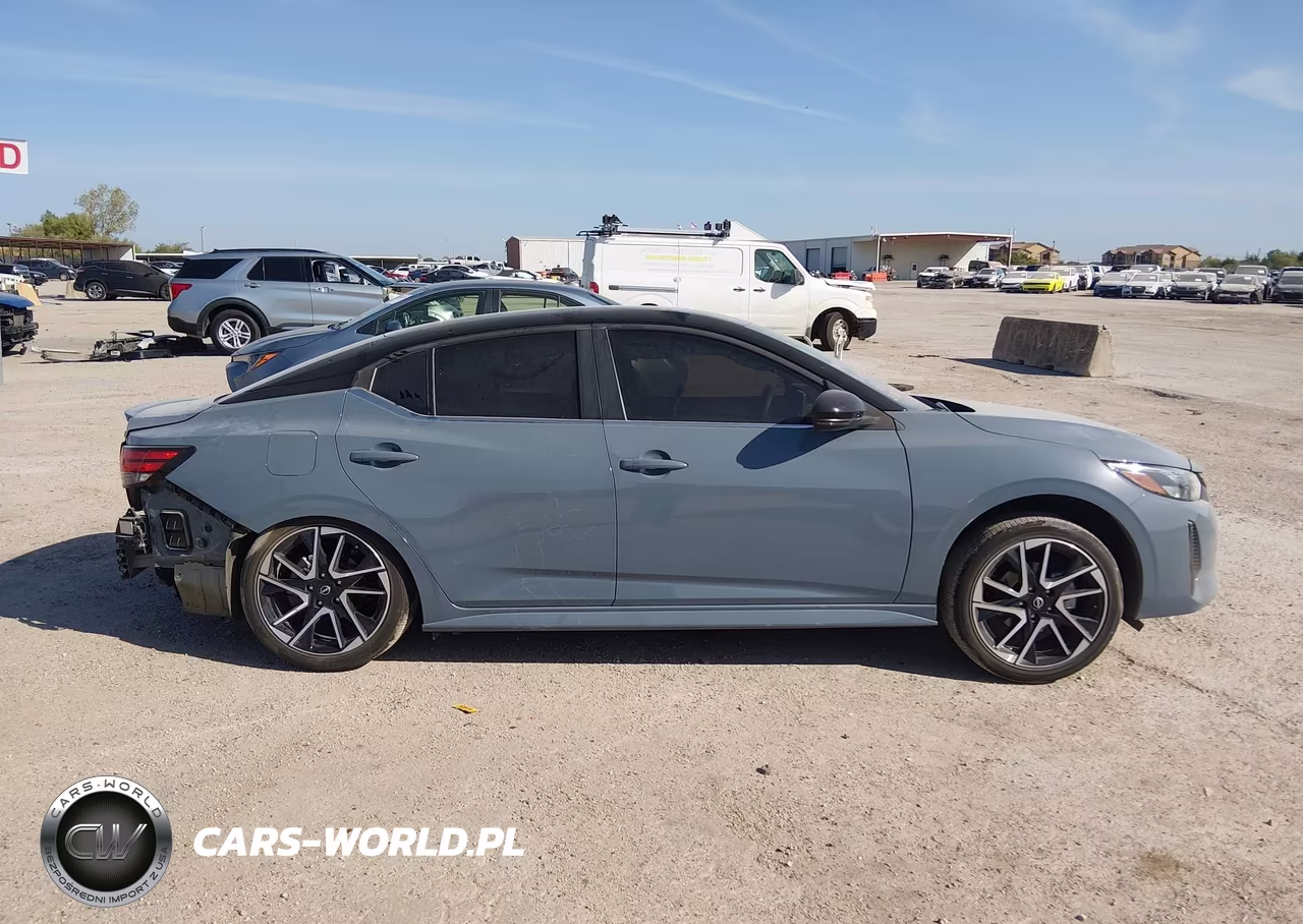 2025 Nissan Sentra Sr VIN:3N1AB8DV7SY243870 - 12
