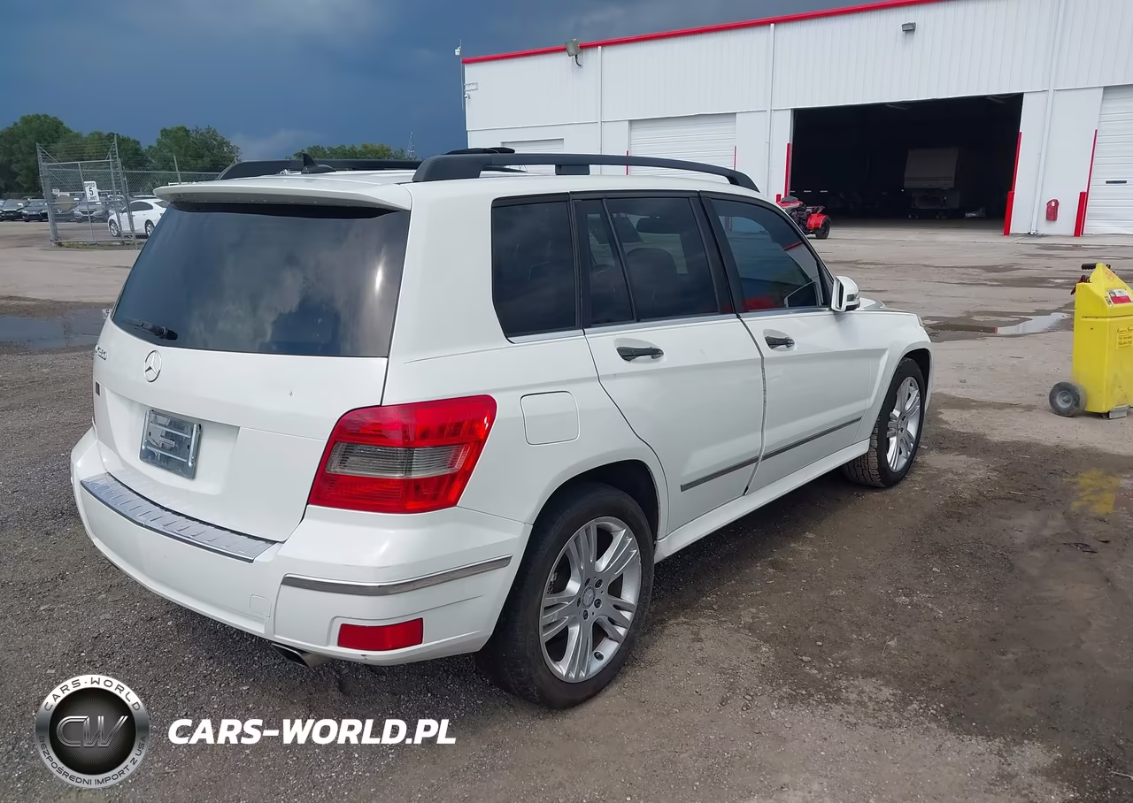 2011 Mercedes-Benz Glk 350 VIN:WDCGG5GB8BF657654 - 4
