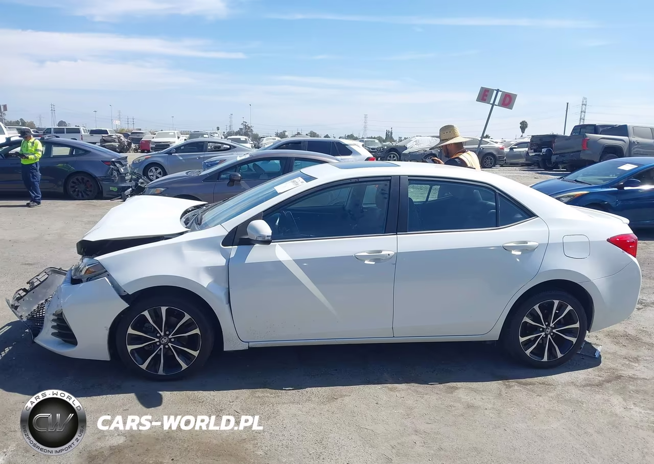2018 Toyota Corolla Se VIN:5YFBURHEXJP788780 - 14