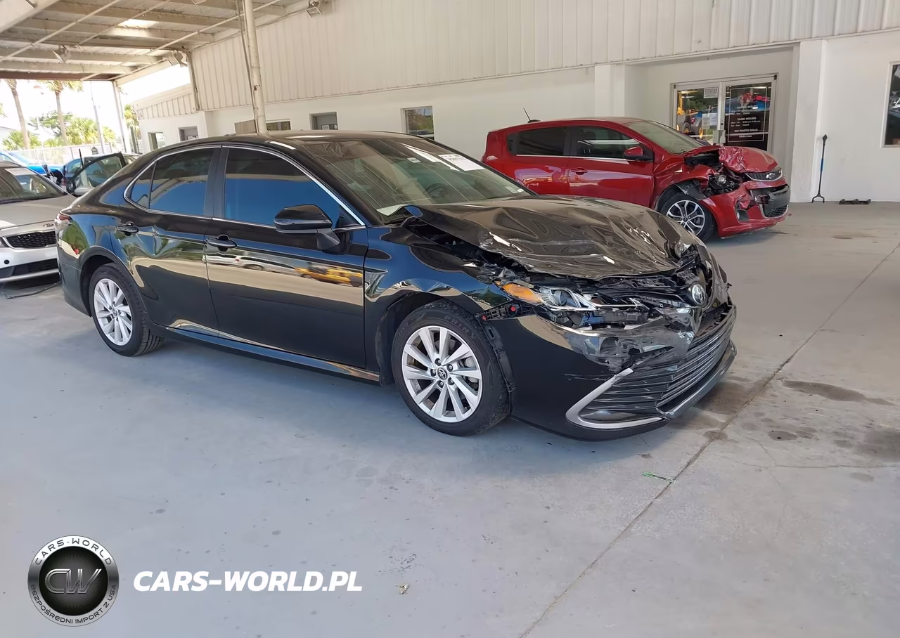 2022 Toyota Camry Le