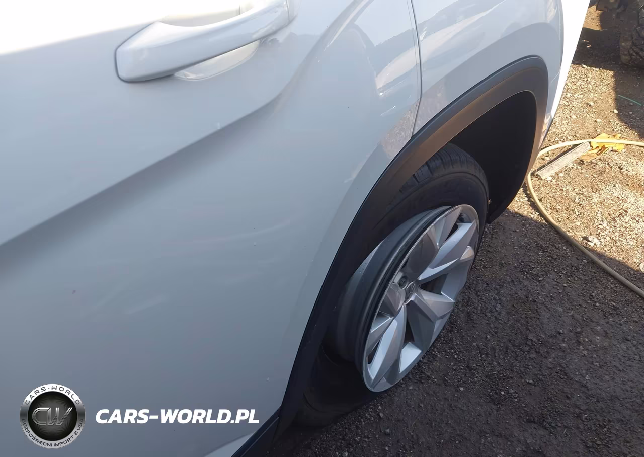 2018 Volkswagen Atlas 3.6L V6 Launch Edition VIN:1V2BR2CA9JC500624 - 16