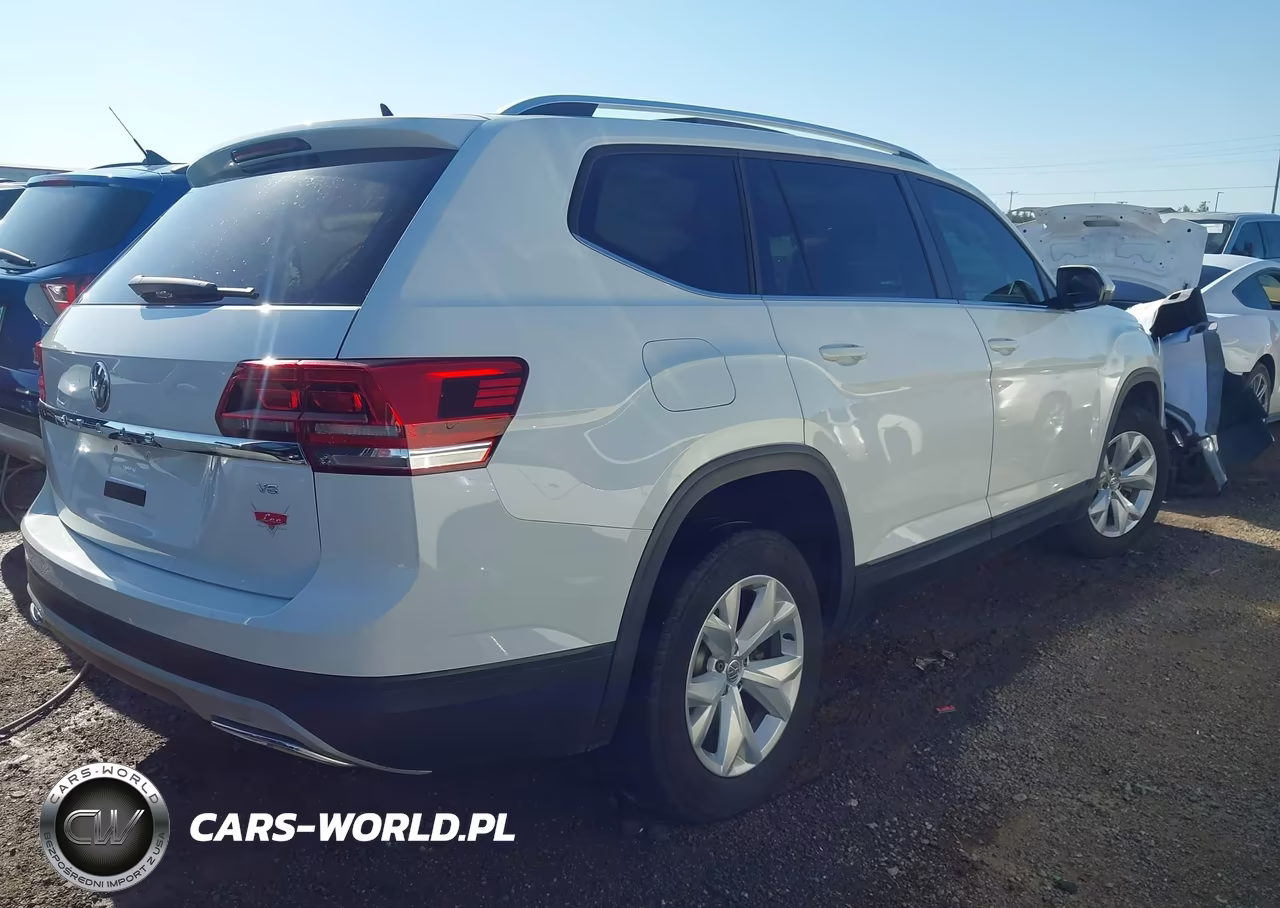 2018 Volkswagen Atlas 3.6L V6 Launch Edition VIN:1V2BR2CA9JC500624 - 4
