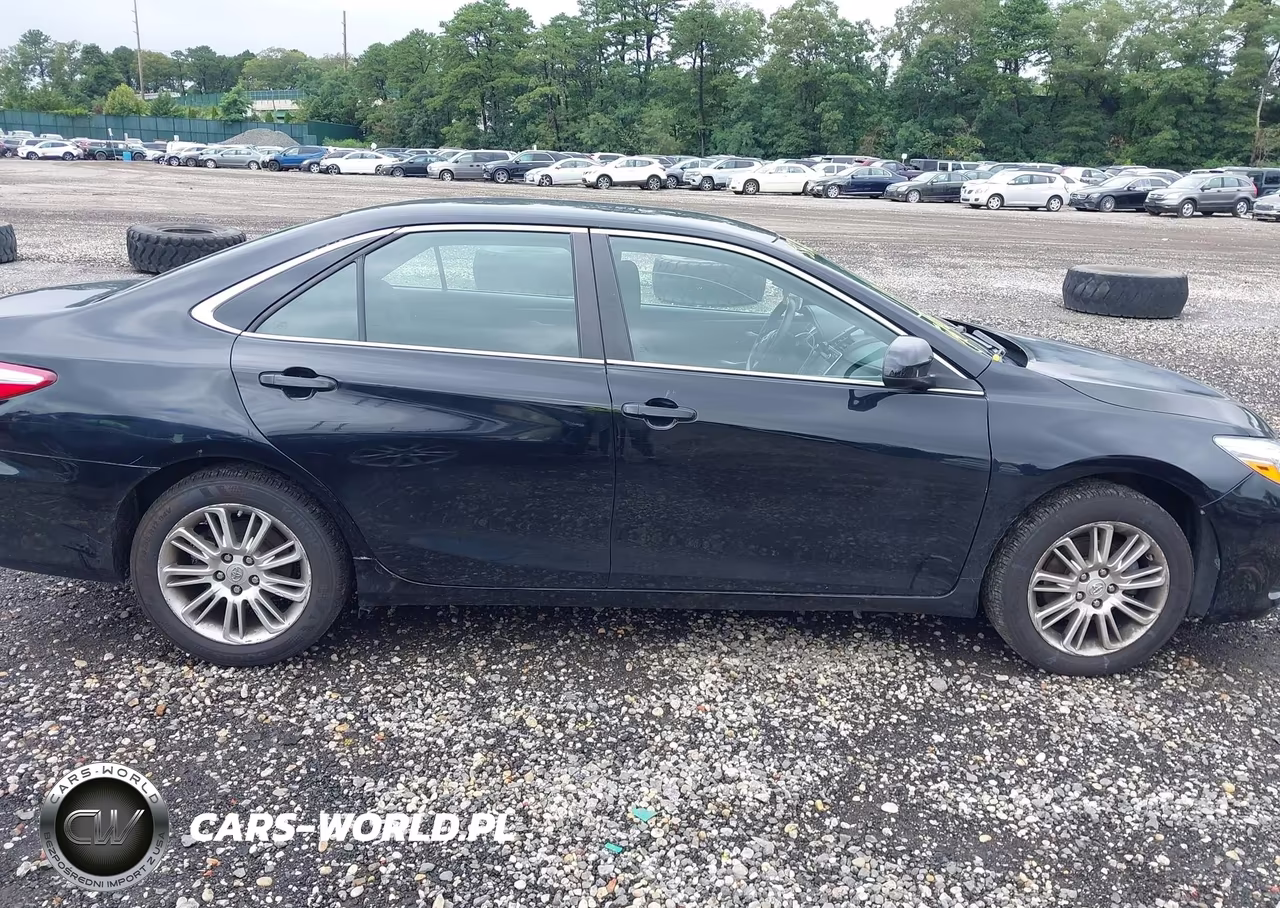2015 Toyota Camry Le VIN:4T4BF1FK6FR471630 - 13