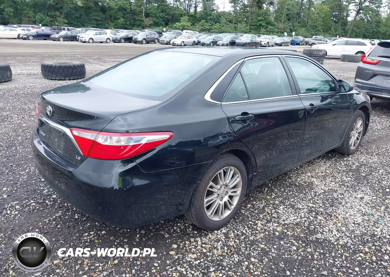 2015 Toyota Camry Le VIN:4T4BF1FK6FR471630 - 4