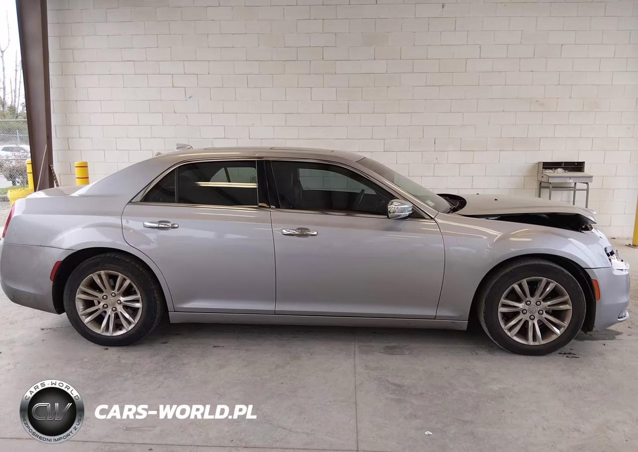 2016 Chrysler 300C VIN:2C3CCAEG8GH212297 - 13
