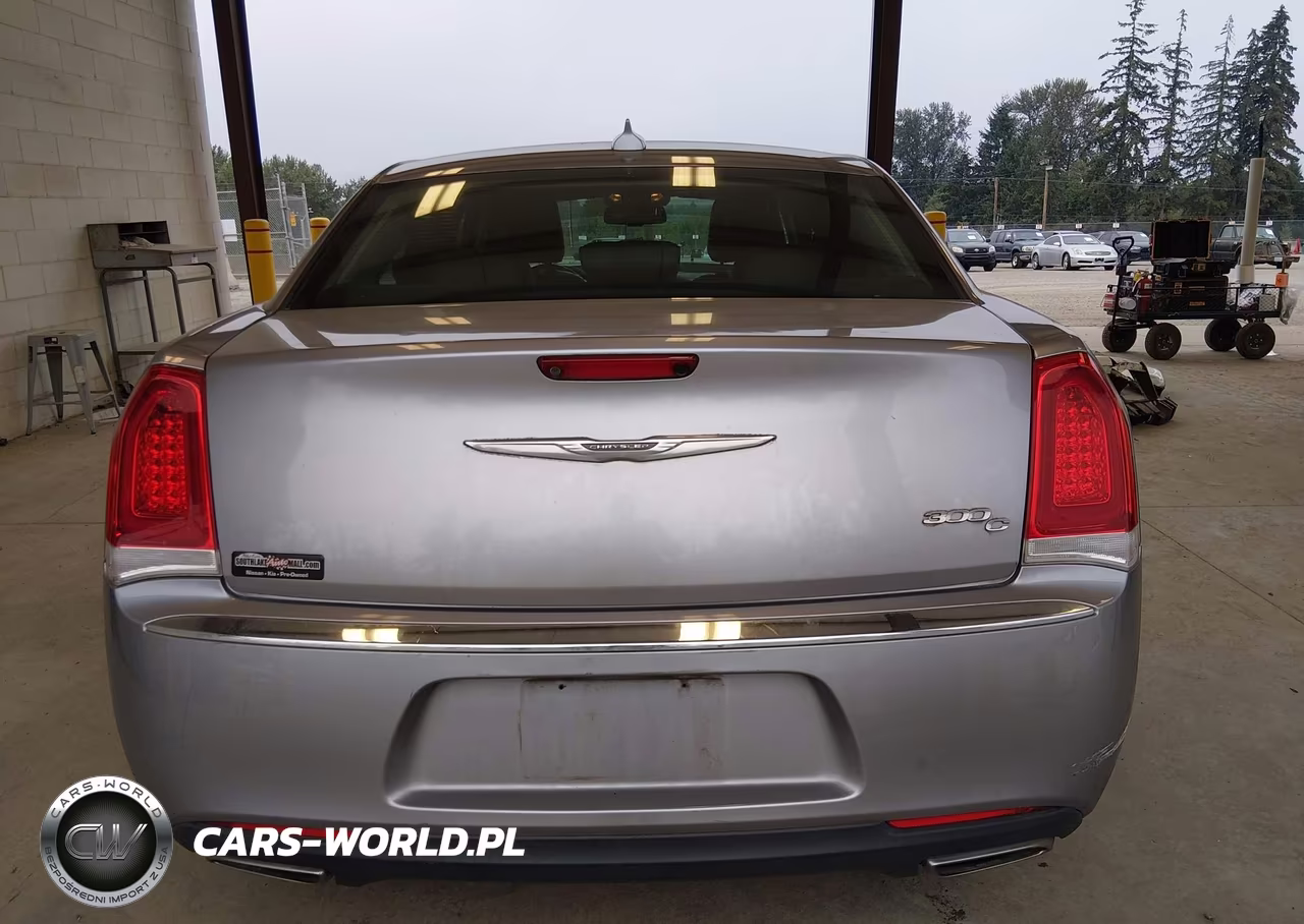2016 Chrysler 300C VIN:2C3CCAEG8GH212297 - 16
