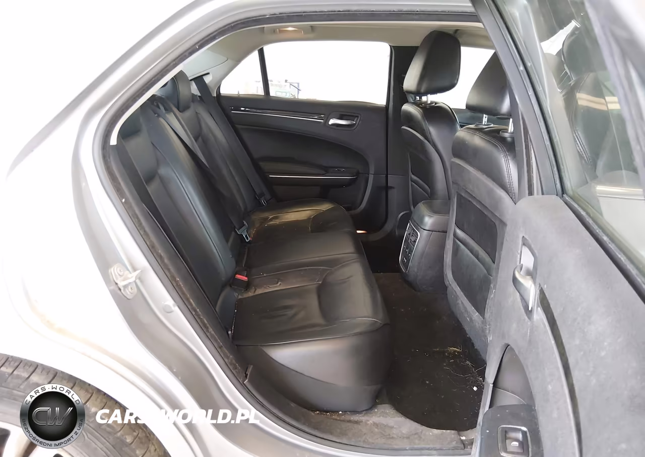 2016 Chrysler 300C VIN:2C3CCAEG8GH212297 - 8