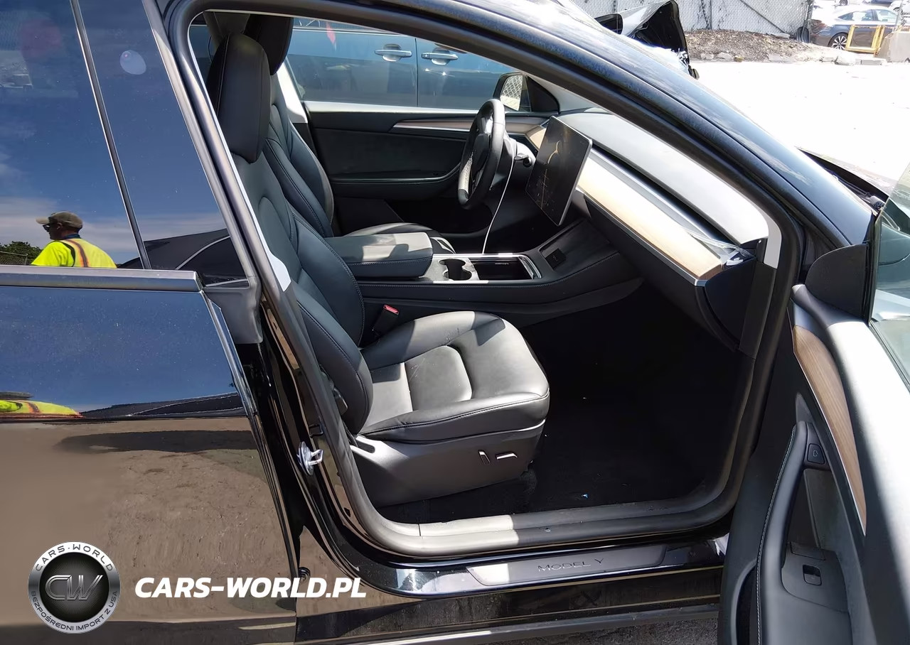 2023 Tesla Model Y Performance Dual Motor All-Wheel Drive VIN:7SAYGDEF5PF915587 - 5