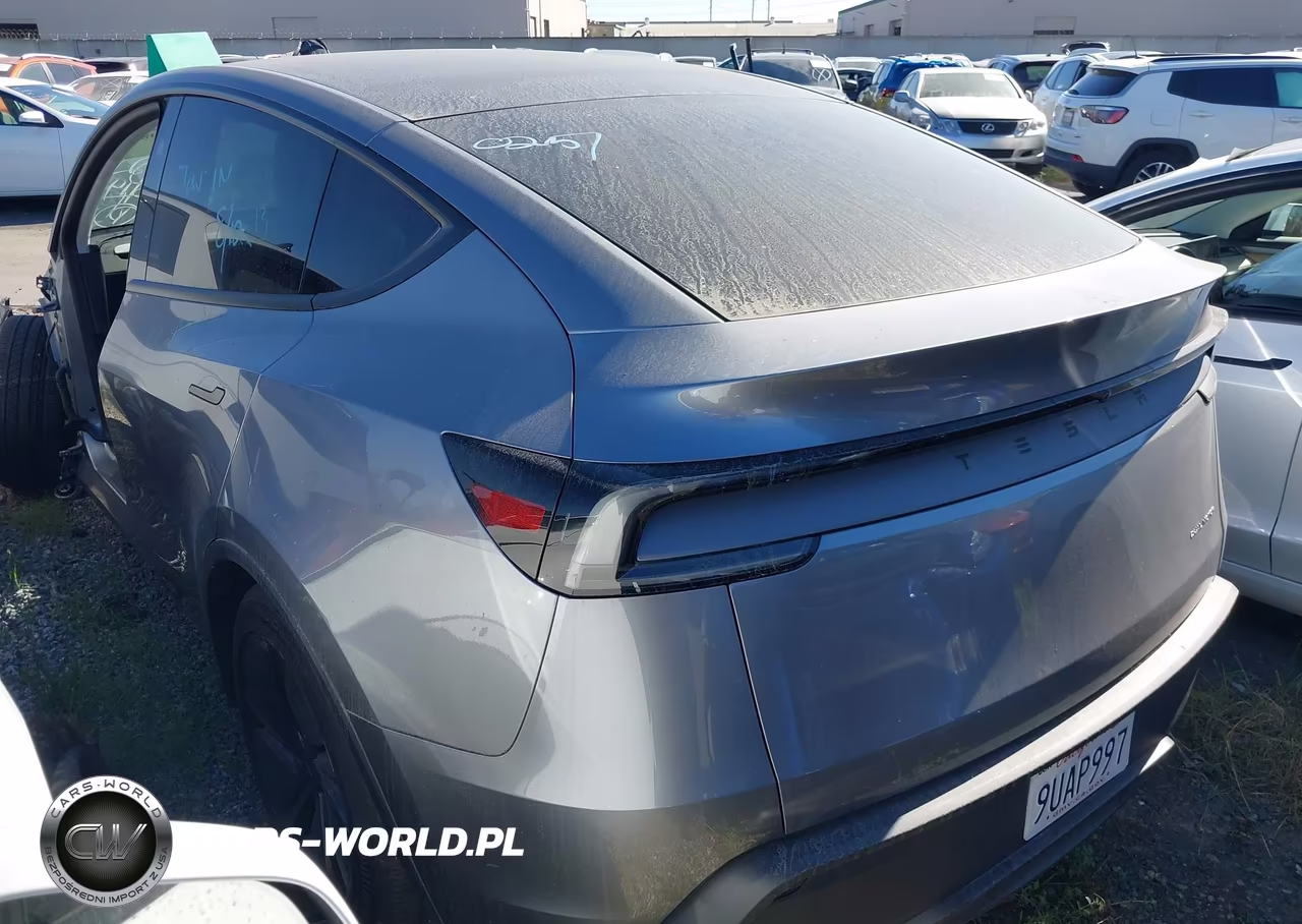 2026 Tesla Model Y All-Wheel Drive-Long Range Launch Series-Premium All-Wheel Drive VIN:7SAYGDEE7TF365472 - 3