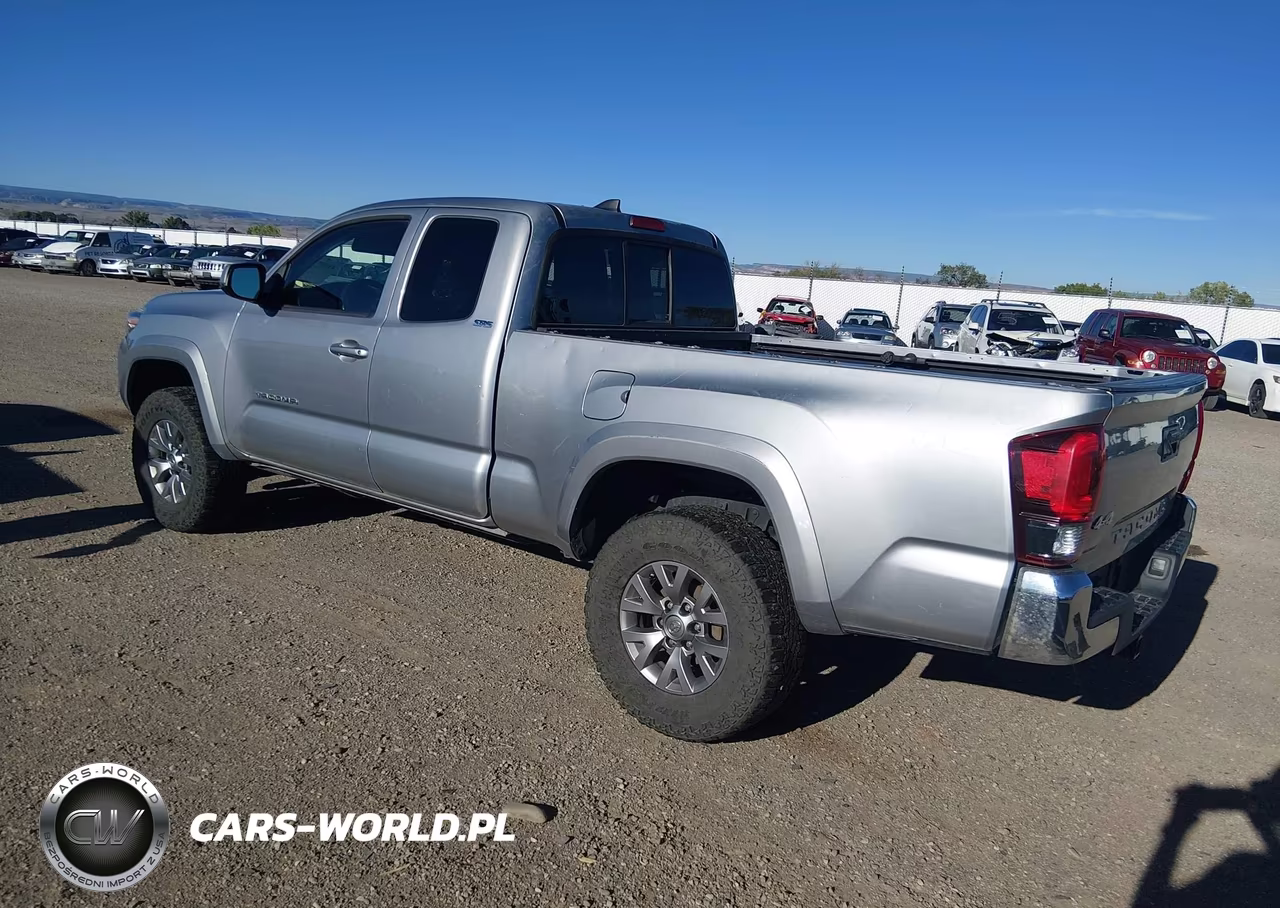2018 Toyota Tacoma Sr5 V6 VIN:5TFSZ5AN3JX124178 - 3