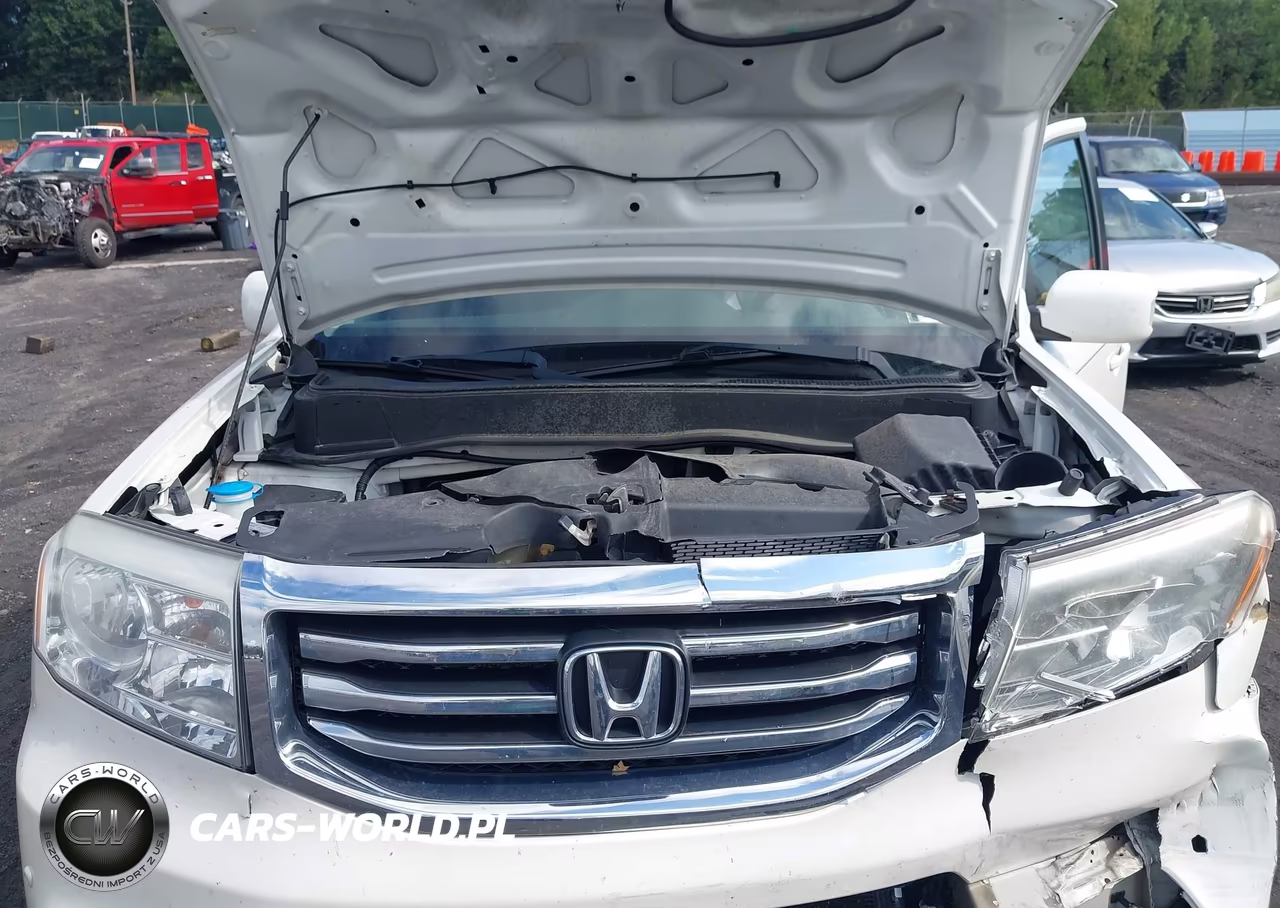 2015 Honda Pilot Touring VIN:5FNYF4H96FB011719 - 10