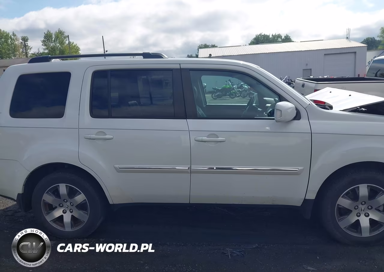 2015 Honda Pilot Touring VIN:5FNYF4H96FB011719 - 13