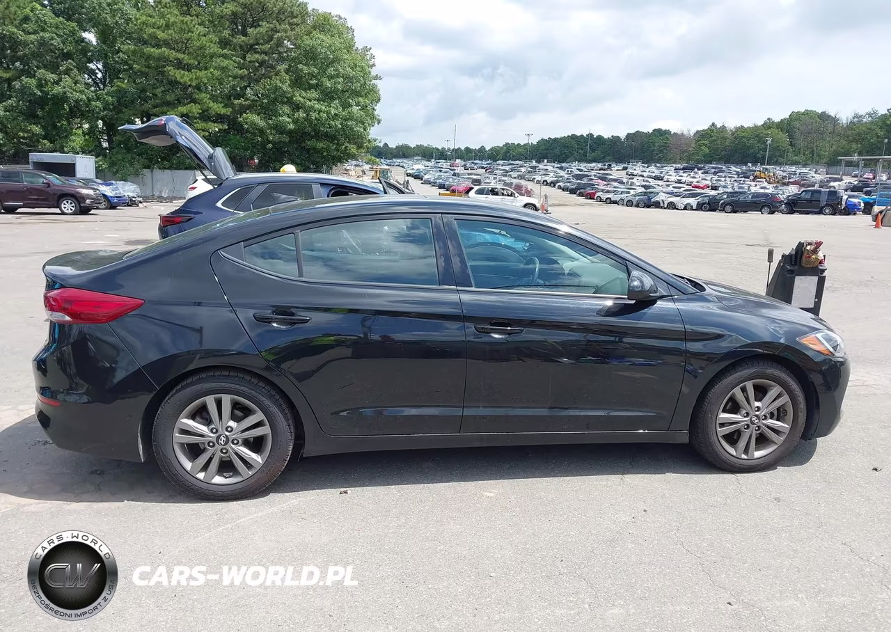 2018 Hyundai Elantra Value Edition VIN:5NPD84LF1JH398714 - 13
