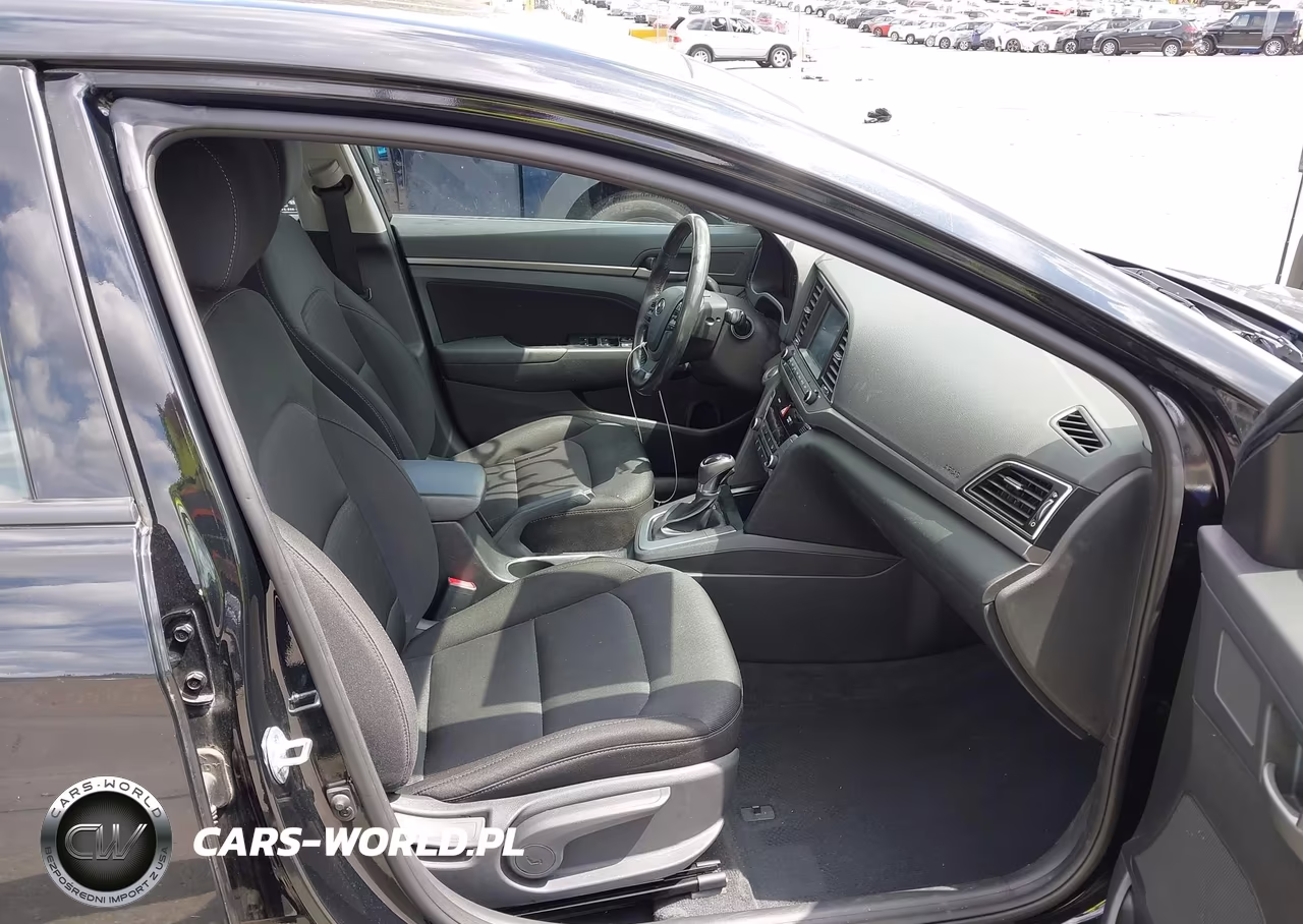 2018 Hyundai Elantra Value Edition VIN:5NPD84LF1JH398714 - 5