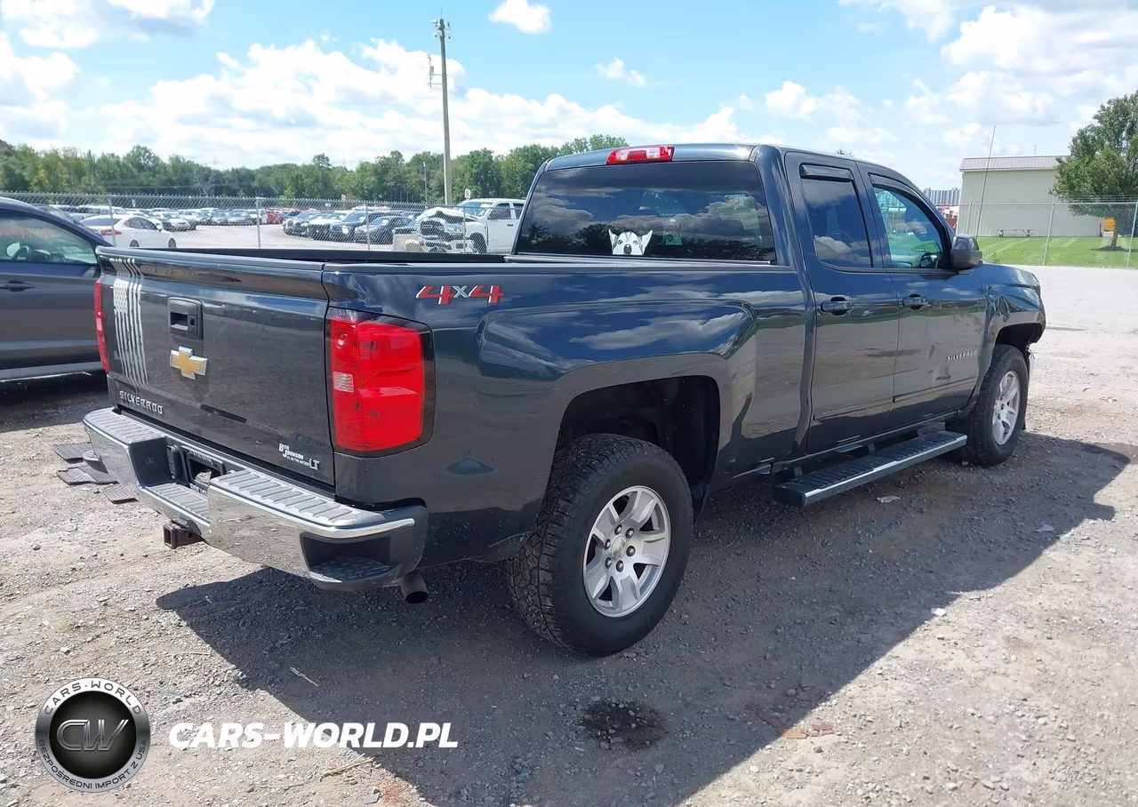 2018 Chevrolet Silverado 1500 1Lt VIN:2GCVKREC0J1100337 - 4