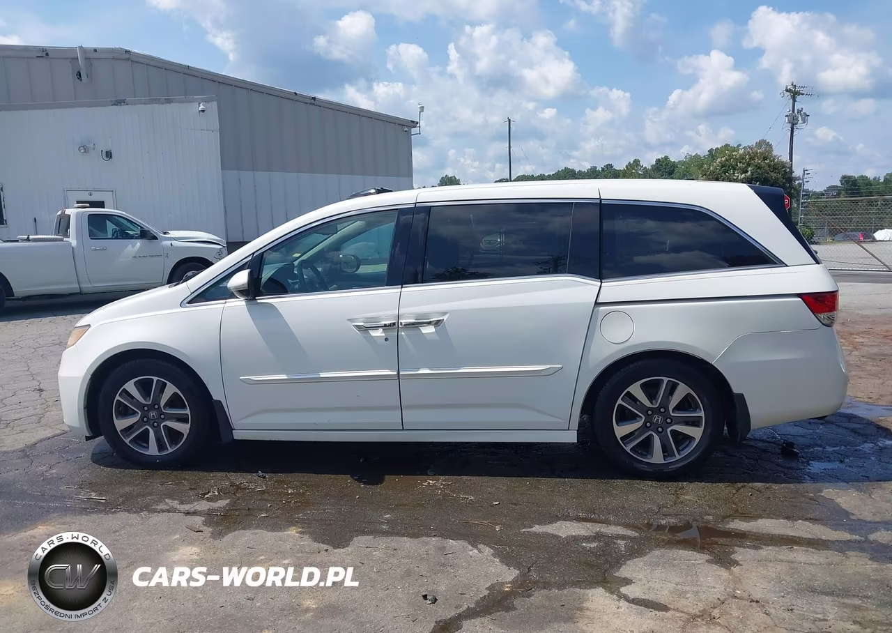 2015 Honda Odyssey Touring-Touring Elite VIN:5FNRL5H95FB049137 - 14