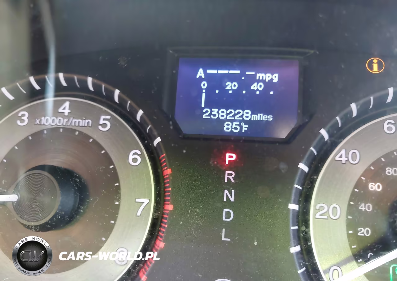 2015 Honda Odyssey Touring-Touring Elite VIN:5FNRL5H95FB049137 - 15
