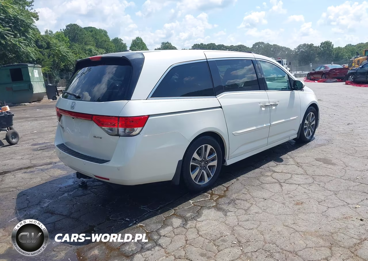 2015 Honda Odyssey Touring-Touring Elite VIN:5FNRL5H95FB049137 - 4