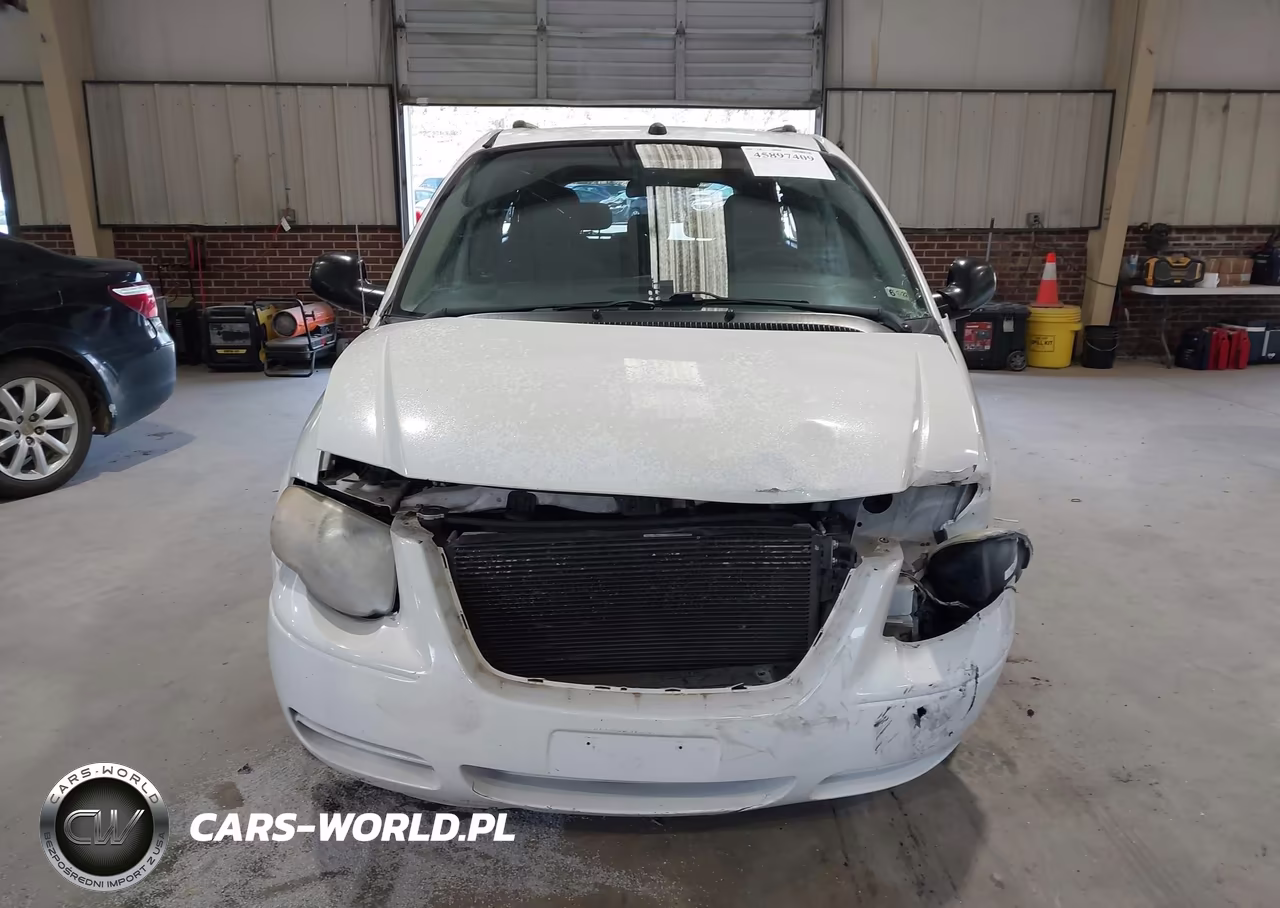 2005 Chrysler Town & Country Lx VIN:2C4GP44R55R519133 - 12