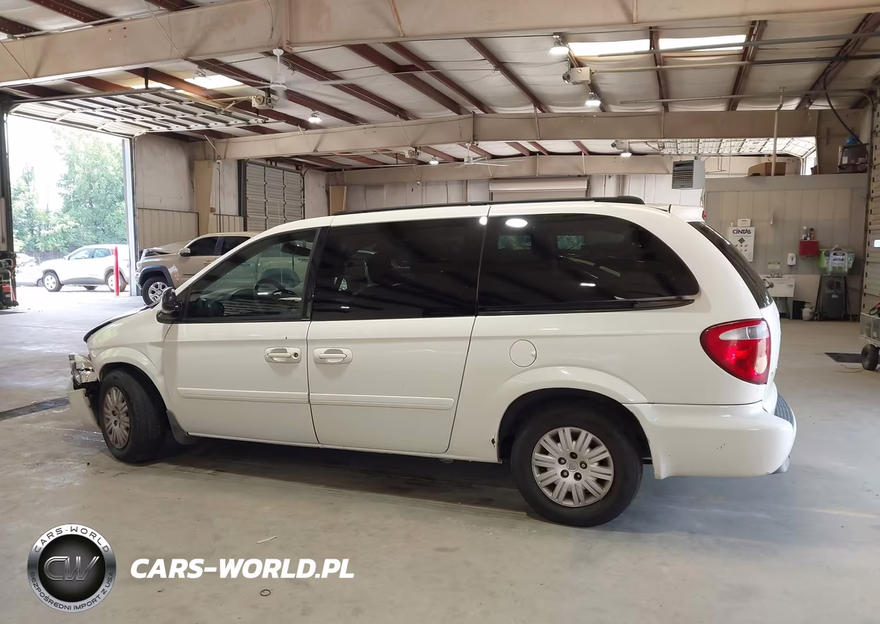 2005 Chrysler Town & Country Lx VIN:2C4GP44R55R519133 - 14