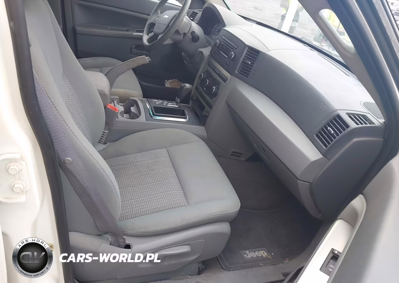 2007 Jeep Grand Cherokee Laredo VIN:1J8GS48K97C575561 - 5