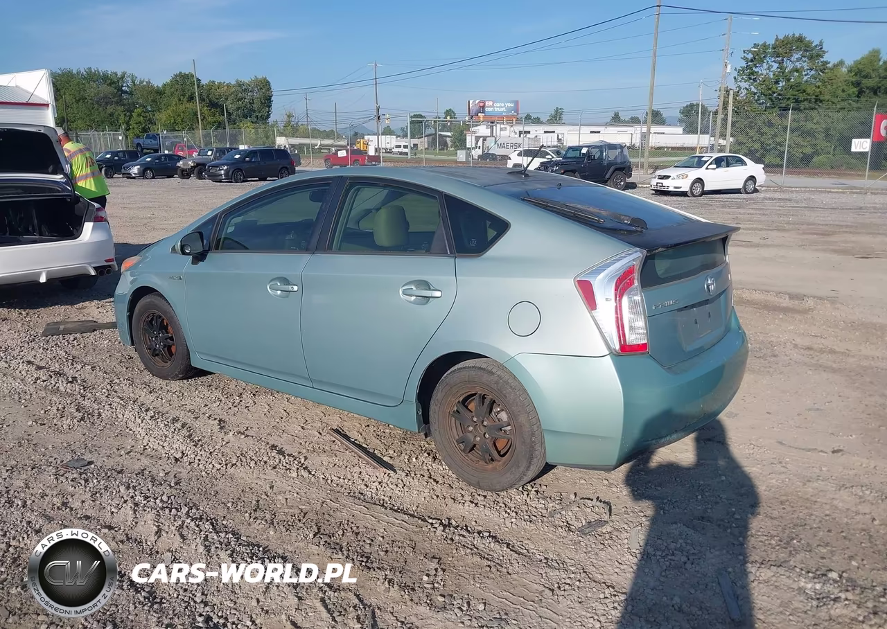 2013 Toyota Prius Four VIN:JTDKN3DU5D1667557 - 3