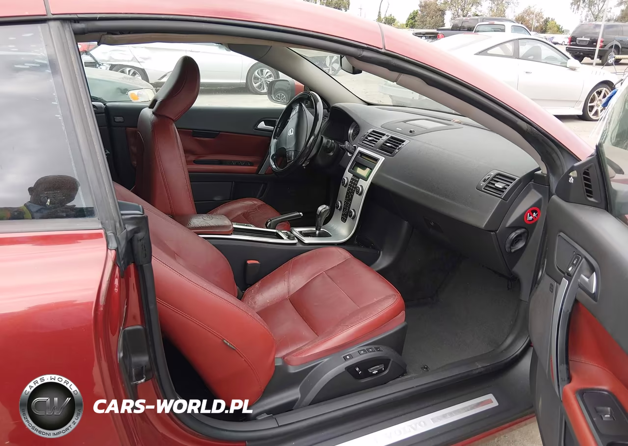 2011 Volvo C70 T5 (Retail Only) VIN:YV1672MC2BJ116250 - 5
