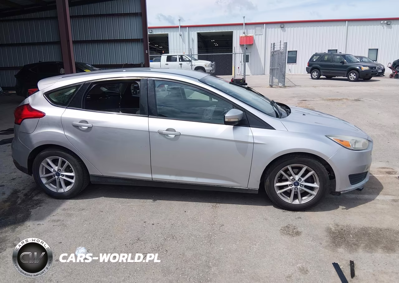 2017 Ford Focus Se VIN:1FADP3K23HL284348 - 14