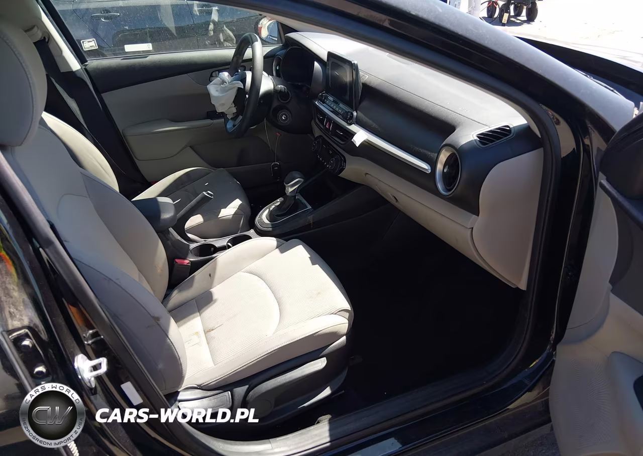 2019 Kia Forte Lxs VIN:3KPF24AD5KE077342 - 5