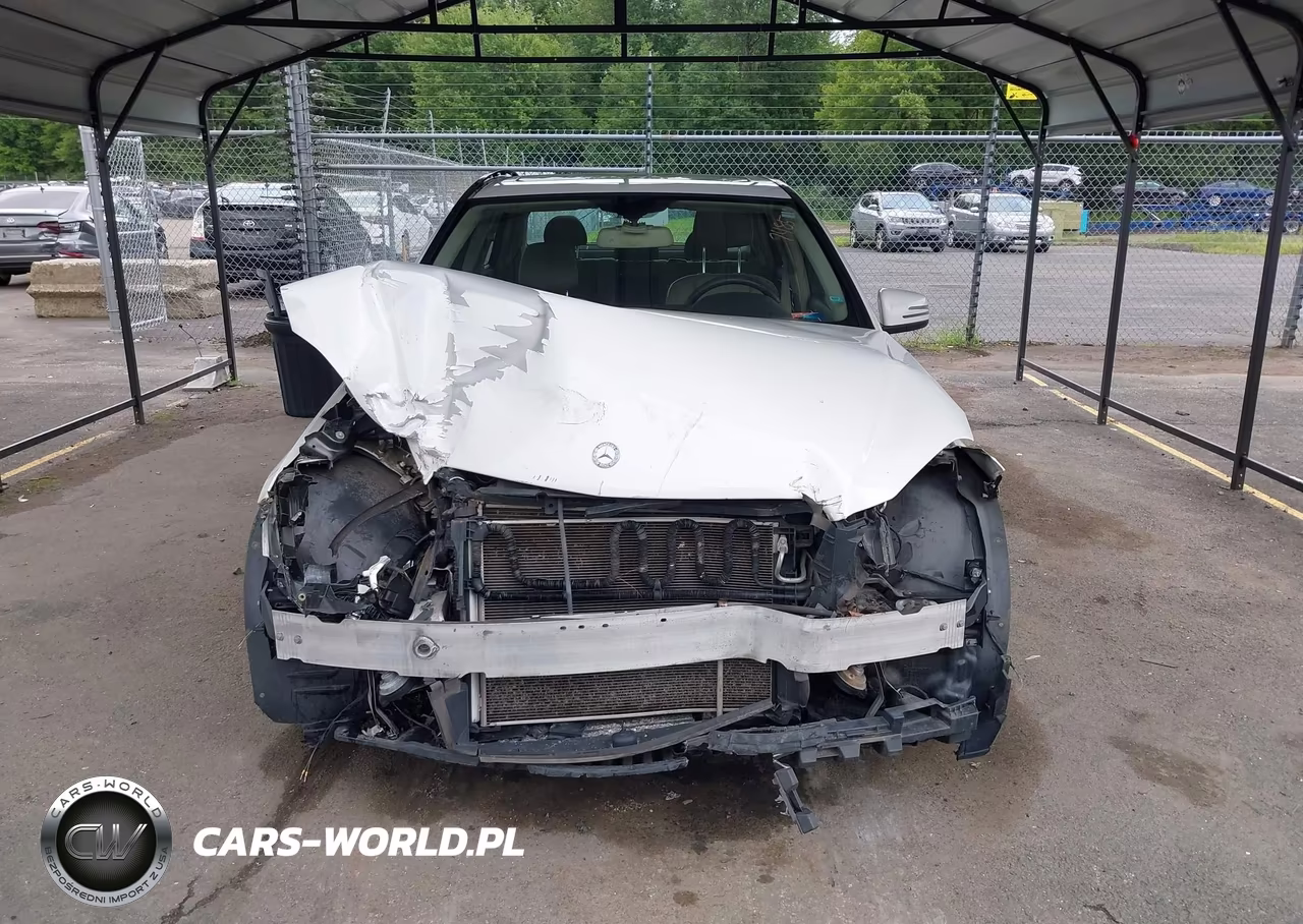 2014 Mercedes-Benz C 300 Sport 4Matic VIN:WDDGF8AB9EG171796 - 13