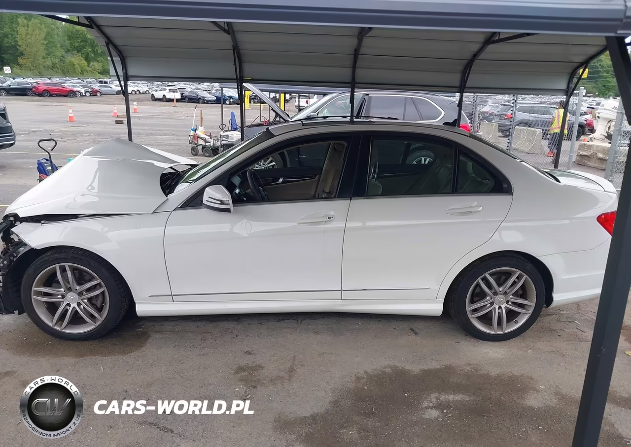 2014 Mercedes-Benz C 300 Sport 4Matic VIN:WDDGF8AB9EG171796 - 15