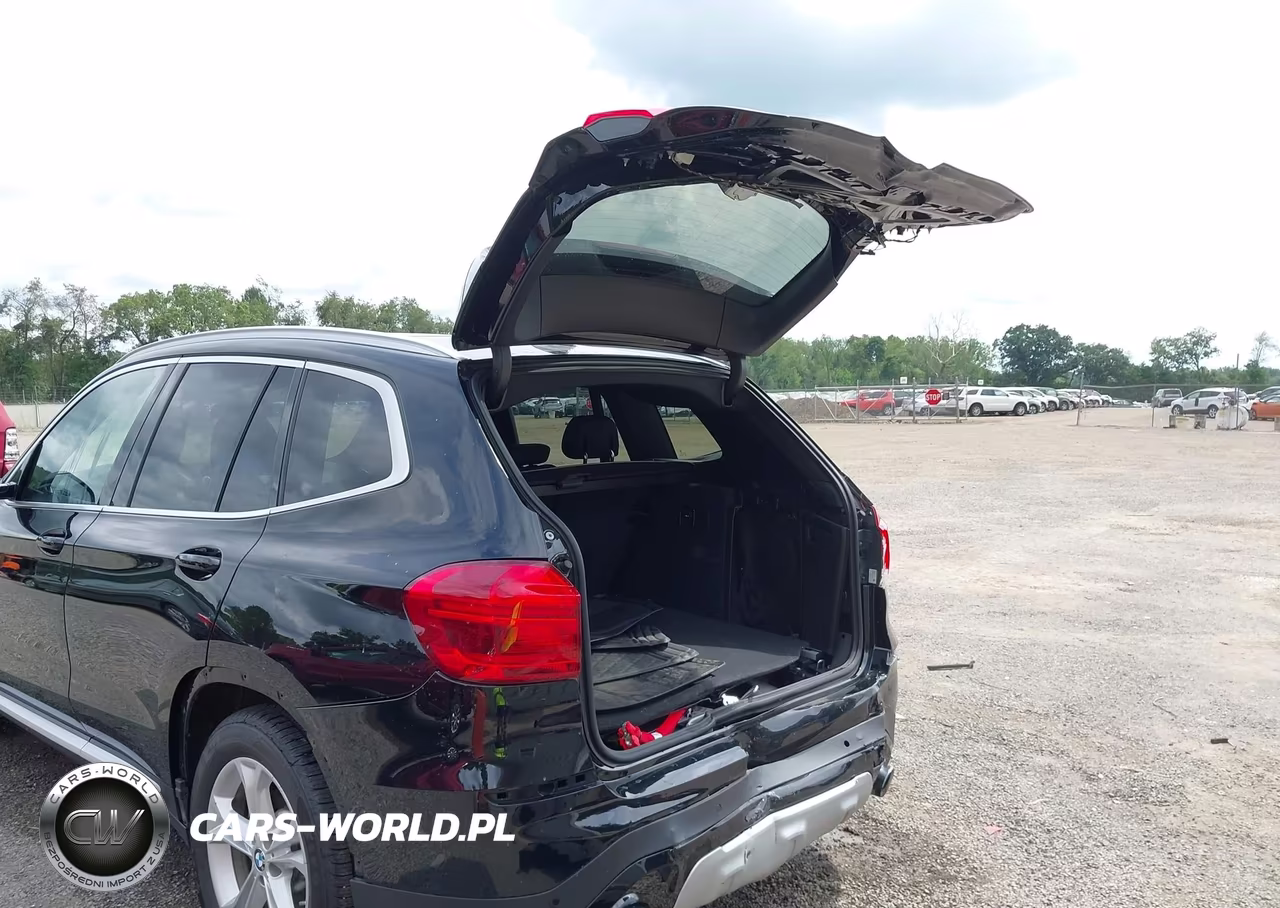 2018 BMW X3 xDrive30I VIN:5UXTR9C59JLD63395 - 18