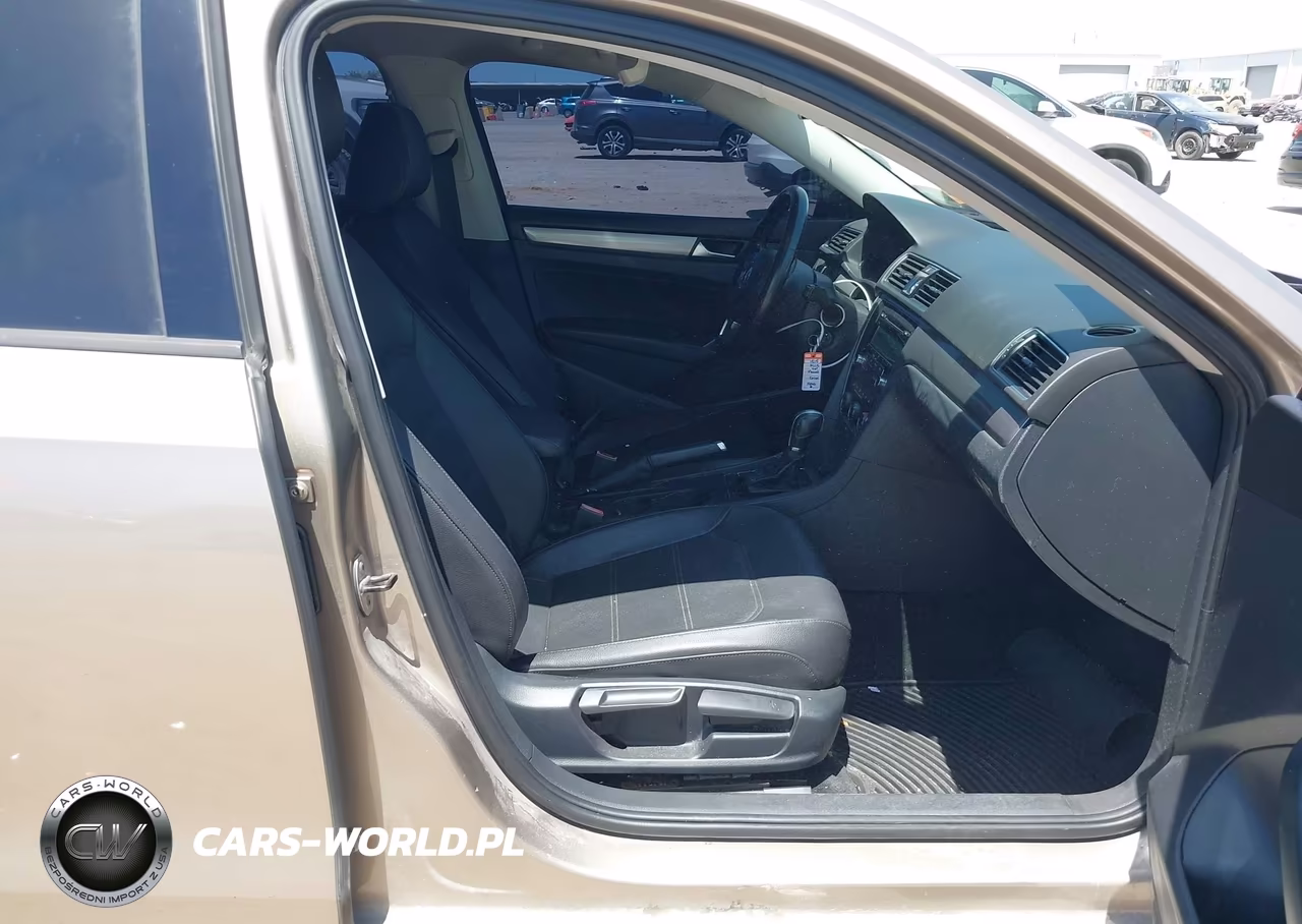 2015 Volkswagen Passat 1.8T Wolfsburg Edition VIN:1VWAS7A36FC011203 - 5
