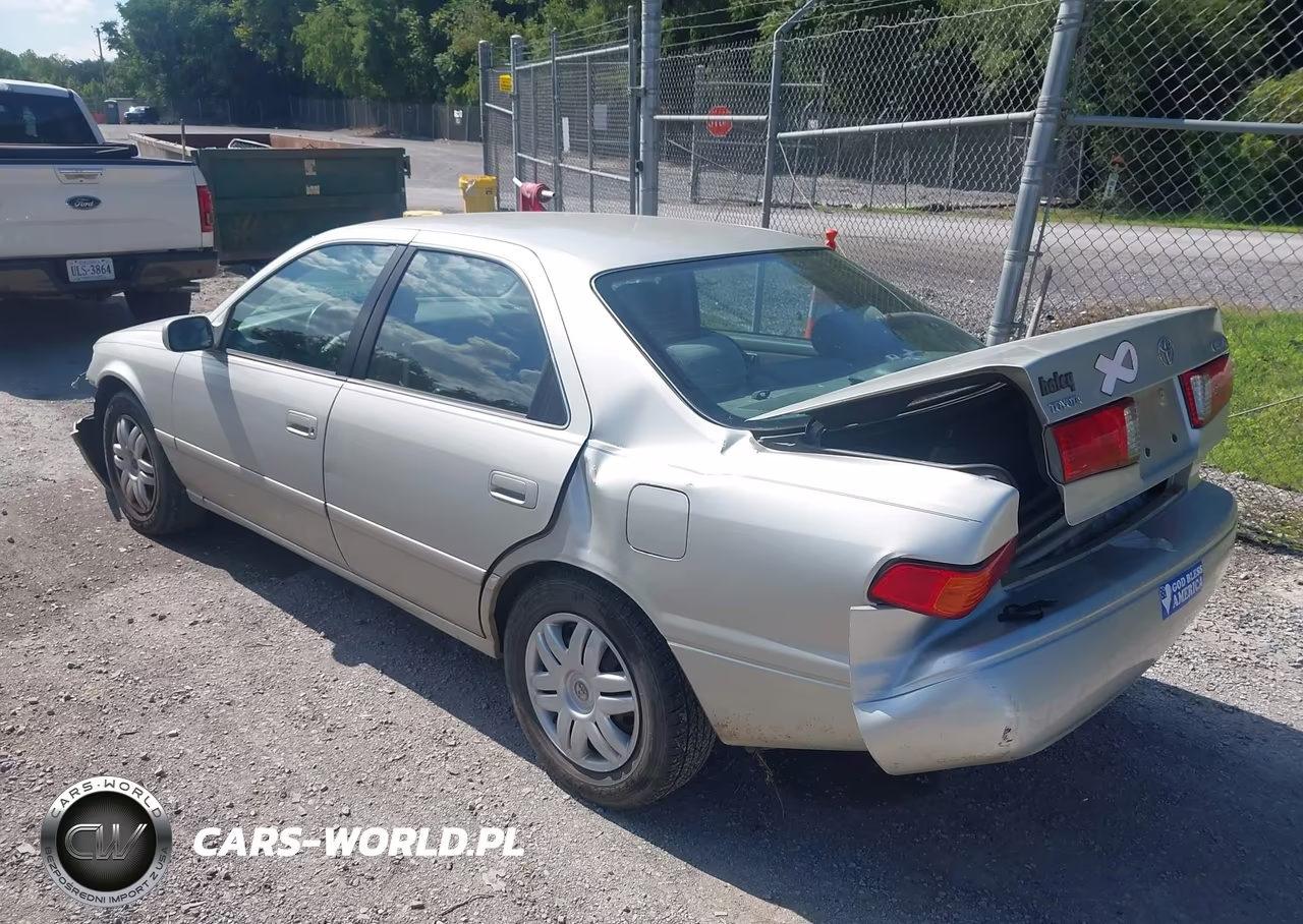 2000 Toyota Camry Le VIN:4T1BG22K1YU695782 - 3