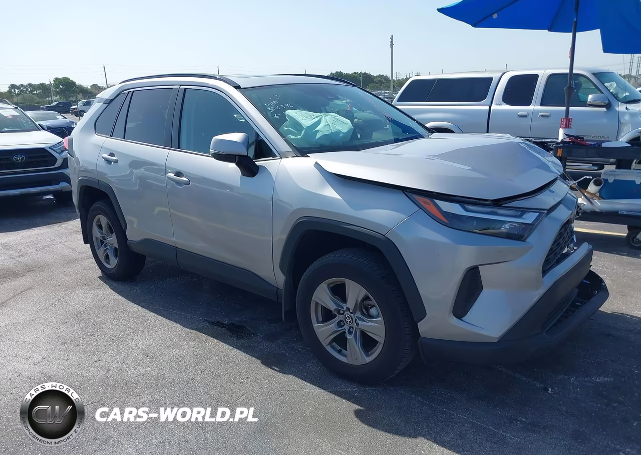 2025 Toyota Rav4 Xle – zdjęcie 1 z 17