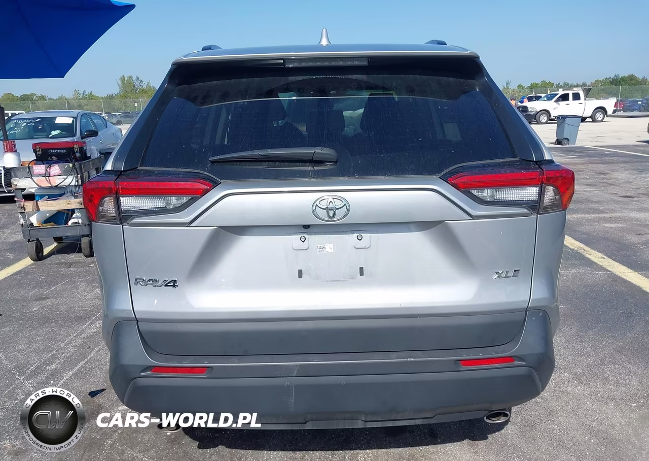 2025 Toyota Rav4 Xle VIN:2T3W1RFV0SC306596 - 17