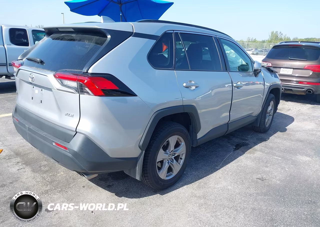 2025 Toyota Rav4 Xle VIN:2T3W1RFV0SC306596 - 4