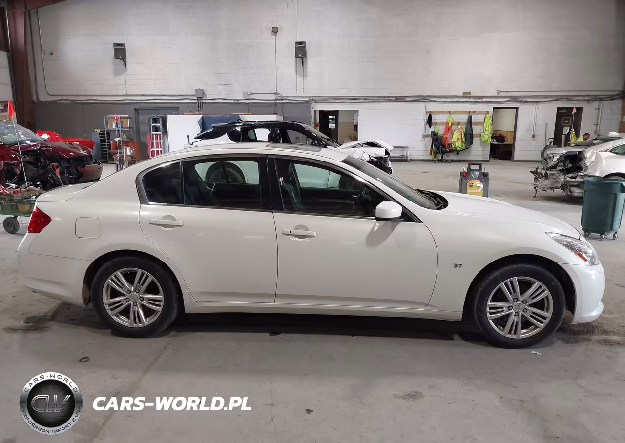 2015 Infiniti Q40 VIN:JN1CV6AR0FM522789 - 13
