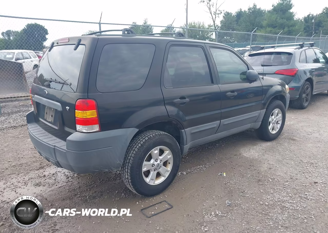 2005 Ford Escape Xlt VIN:1FMYU93165KD76094 - 4
