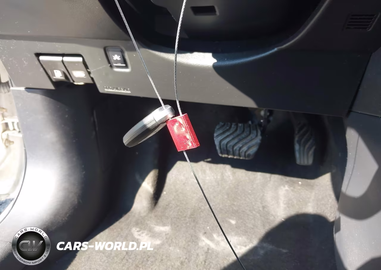 2018 Nissan Kicks S VIN:3N1CP5CU5JL542982 - 11