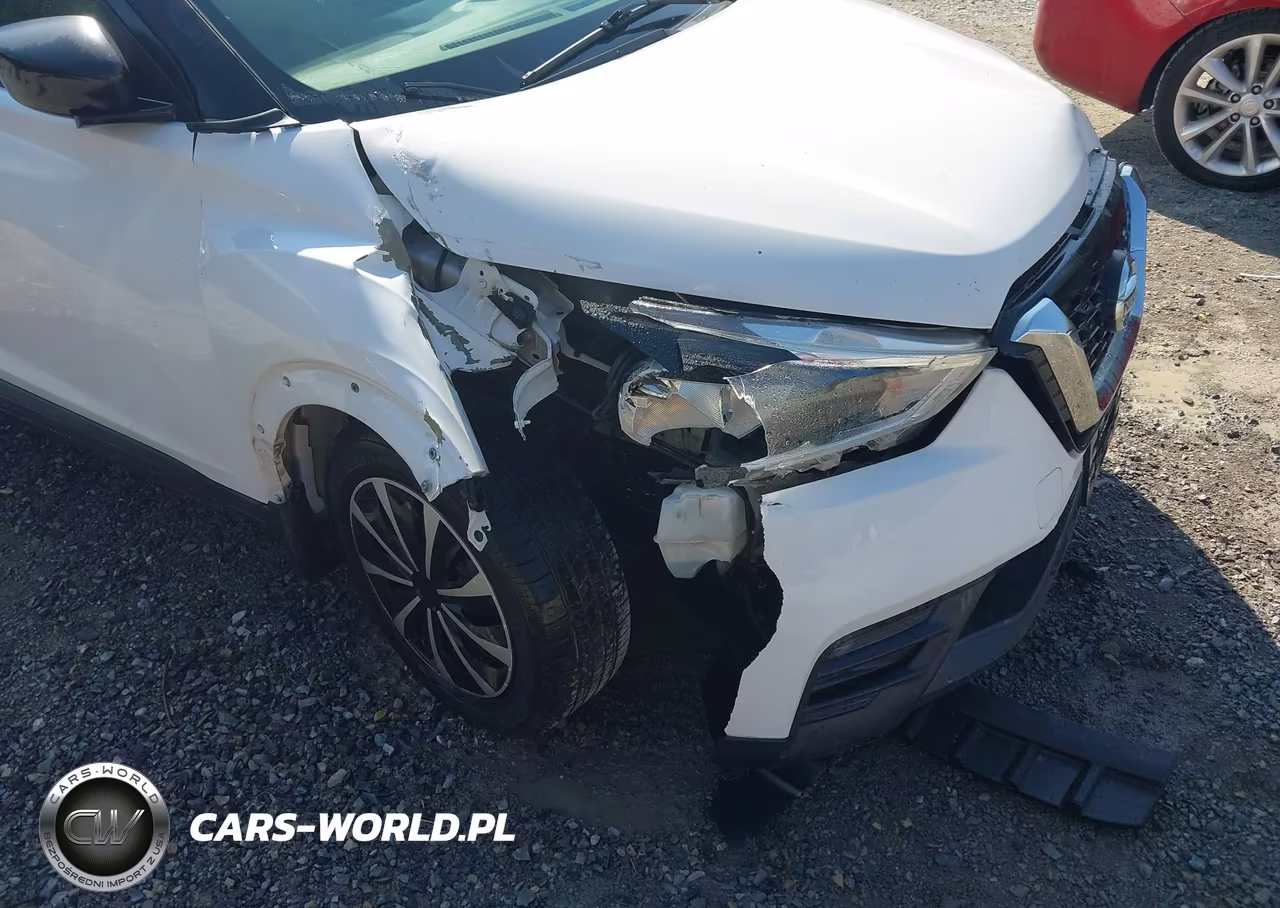 2018 Nissan Kicks S VIN:3N1CP5CU5JL542982 - 6