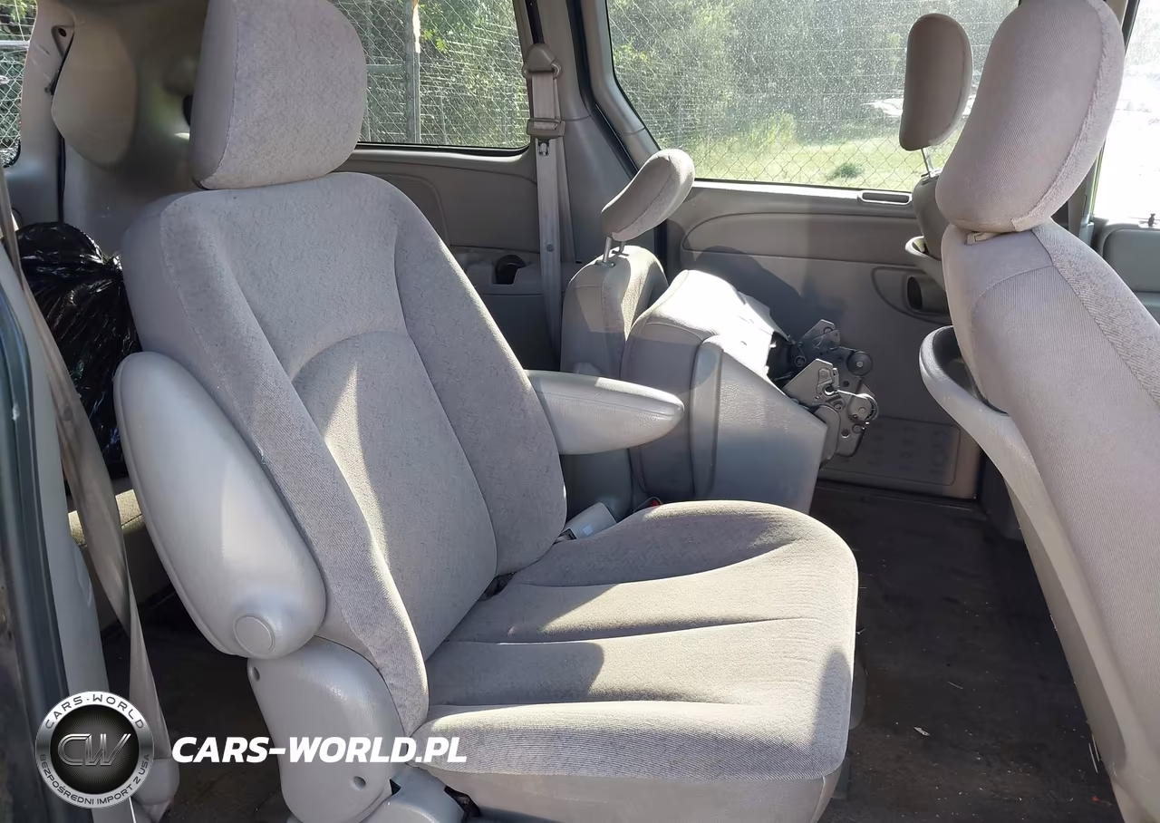 2003 Chrysler Town & Country Ex VIN:2C8GP74L63R114813 - 8