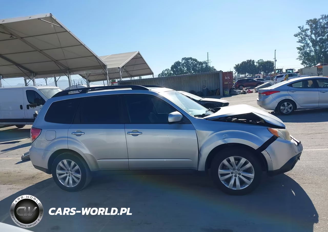 2011 Subaru Forester 2.5X Premium VIN:JF2SHADC9BH712766 - 13
