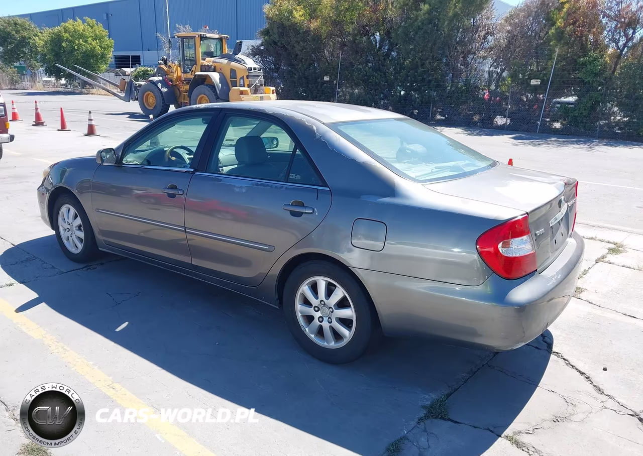 2003 Toyota Camry Xle VIN:4T1BE30K53U746675 - 3