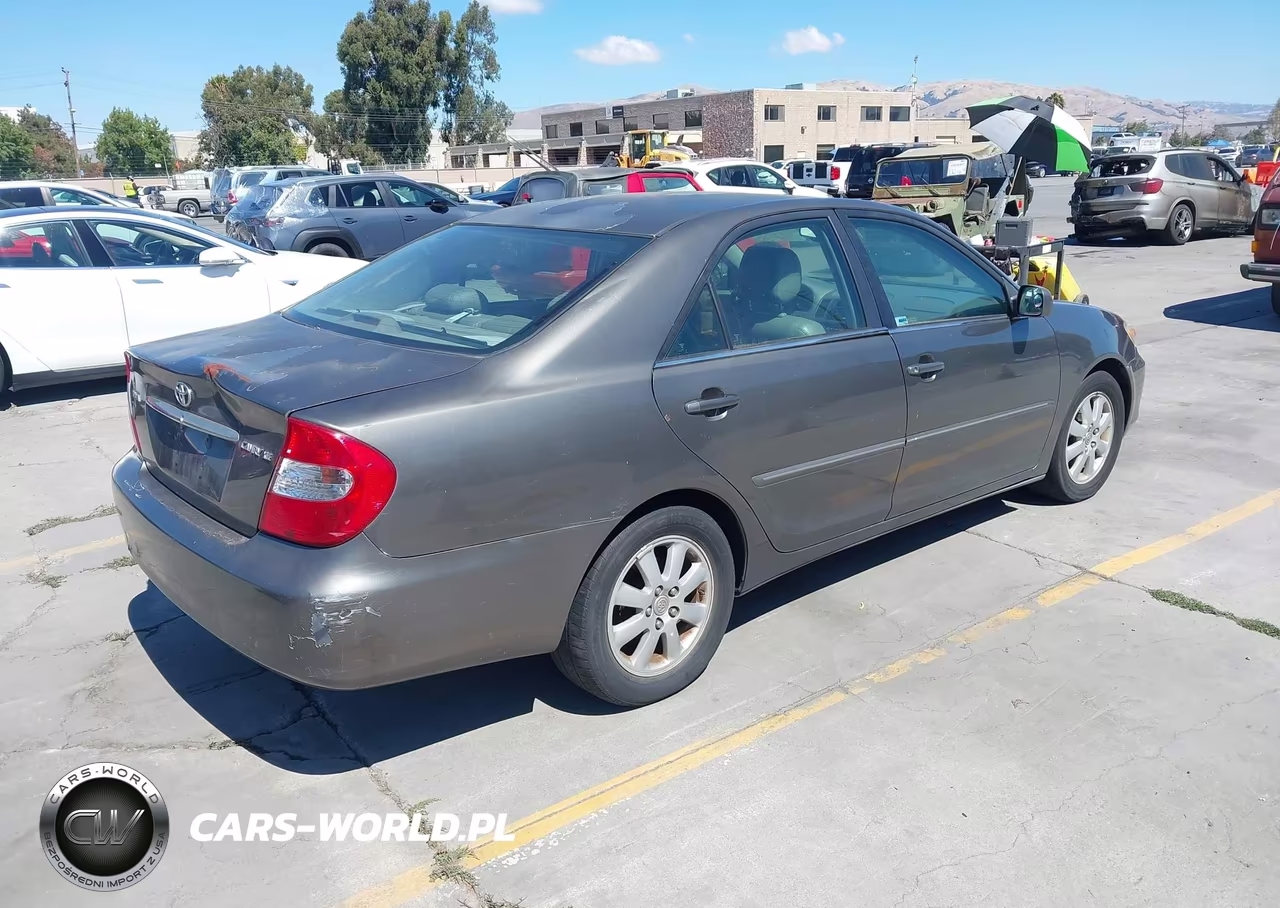 2003 Toyota Camry Xle VIN:4T1BE30K53U746675 - 4