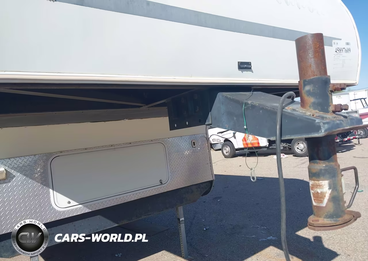 2001 Fleetwood Prowler 28 5S VIN:1ED2S272310921092 - 10