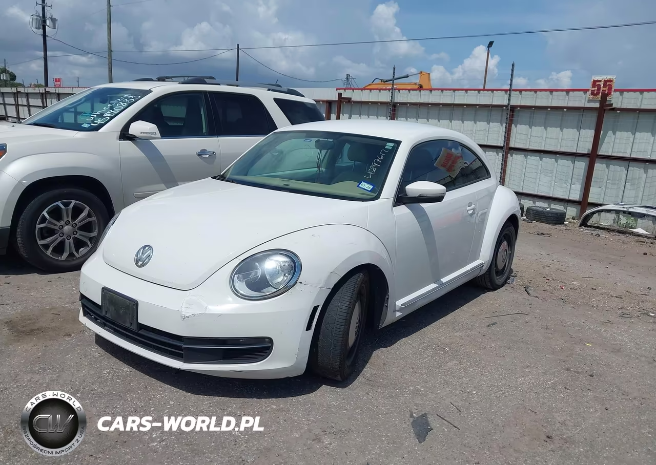 2013 Volkswagen Beetle 2.5L VIN:3VWJX7AT0DM678121 - 2