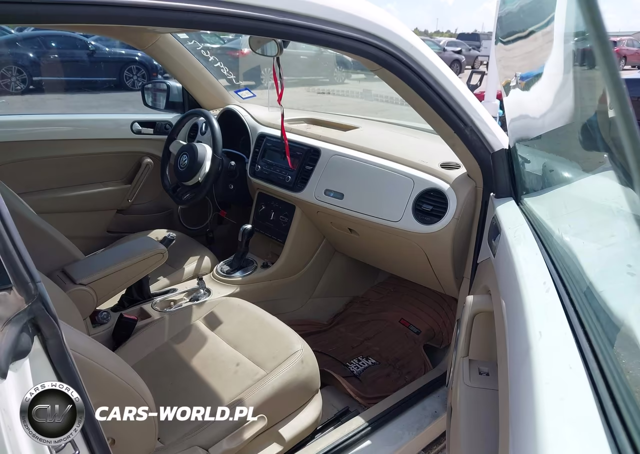 2013 Volkswagen Beetle 2.5L VIN:3VWJX7AT0DM678121 - 5